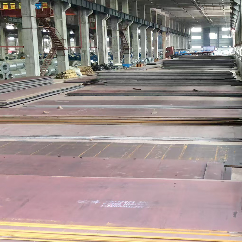 Low-alloy high-strength steel plate
