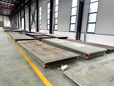 What is wear-resistant composite steel plate